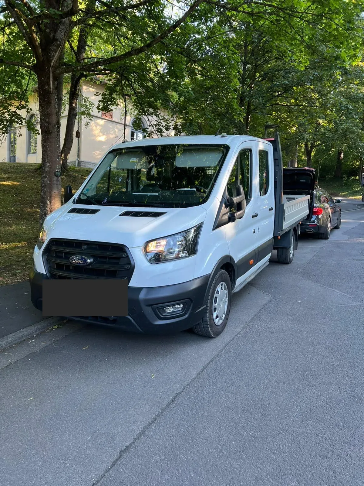 Ford Transit Doppelkabine mit Pritsche, bereit für das Chiptuning bei Schaknat Elektronik