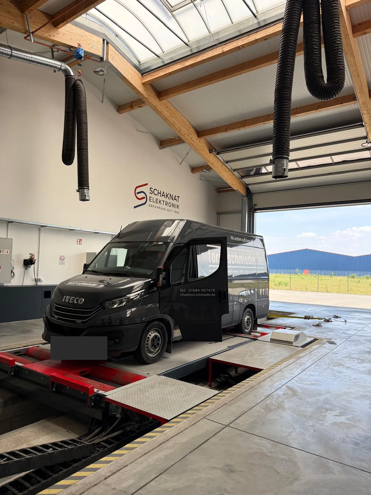 Iveco Daily auf dem Allrad-Leistungsprüfstand von Schaknat Elektronik